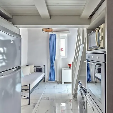 Lindo House Ferienhaus Lefkes (Paros)