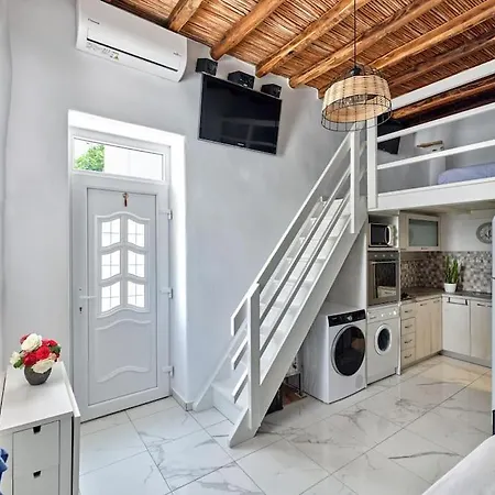 Lindo House *